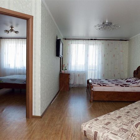 Двохкімнатні Апартаменти В Новому Жк Біля Дніпра! Cherkasy Exterior photo